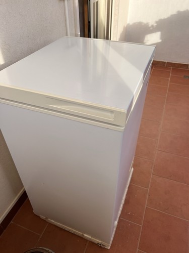 Congelatore pozzetto a - a,